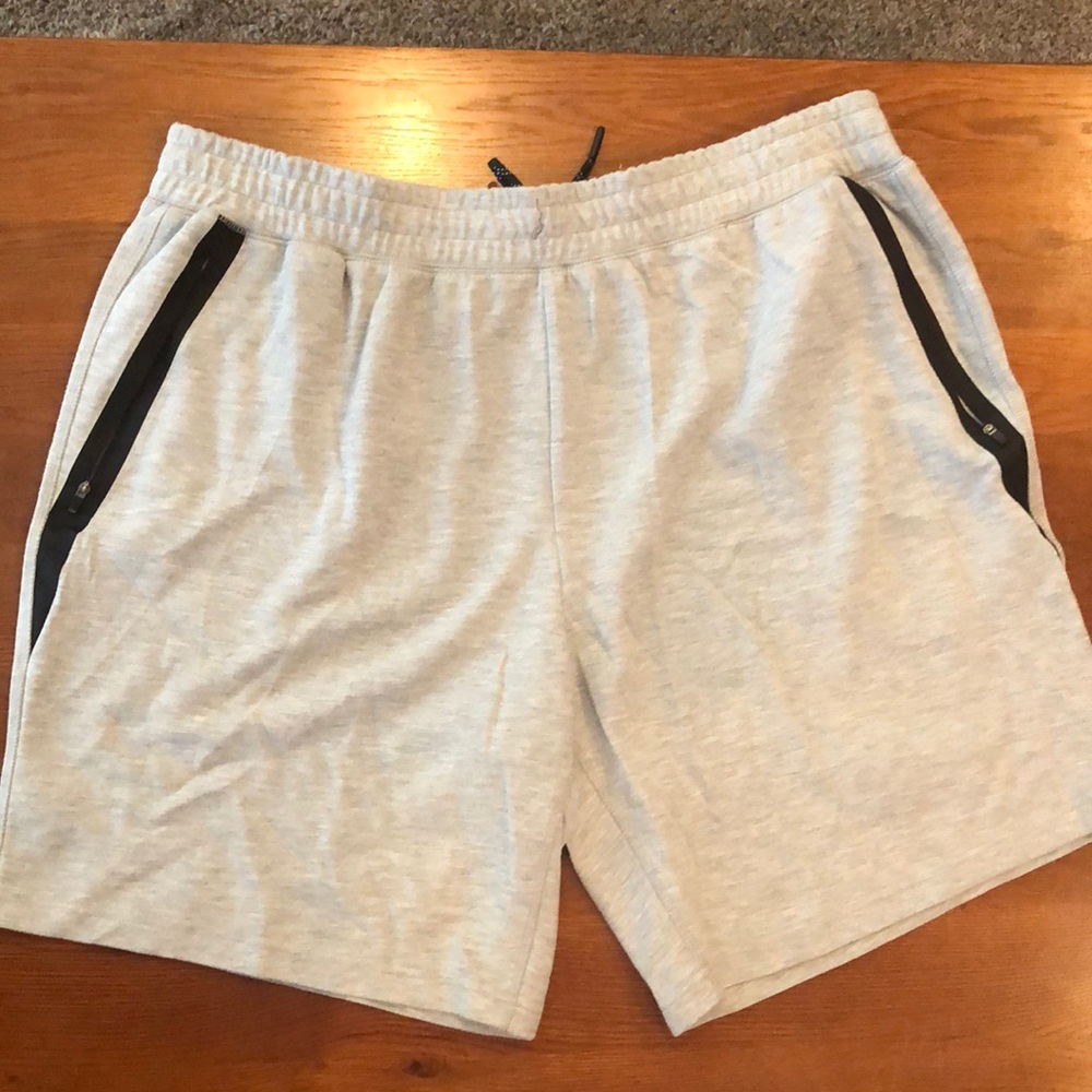 Pony brand active shorts, size 2XL, light grey